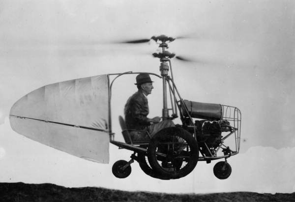 Jess_Dixon_in_his_flying_automobile